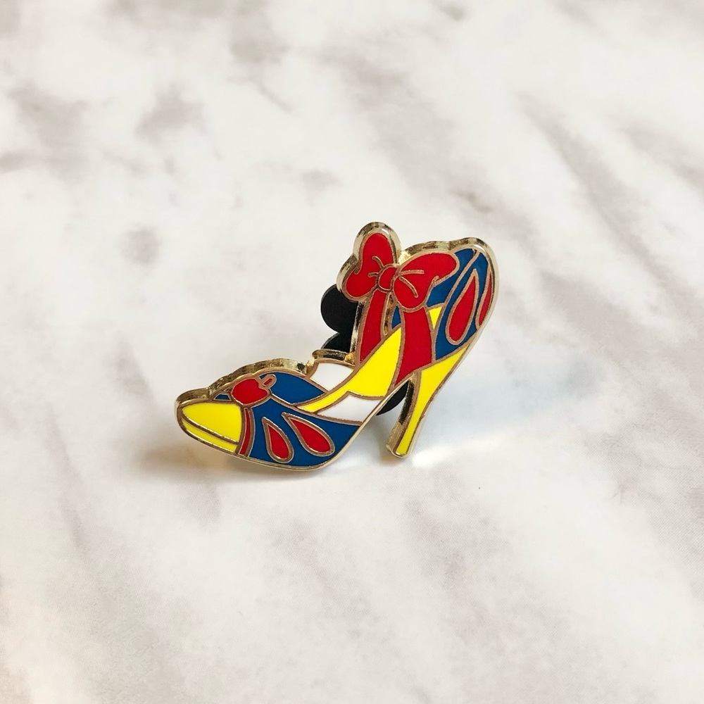 🎉 New Disney Snow White High Heel Shoe Pin